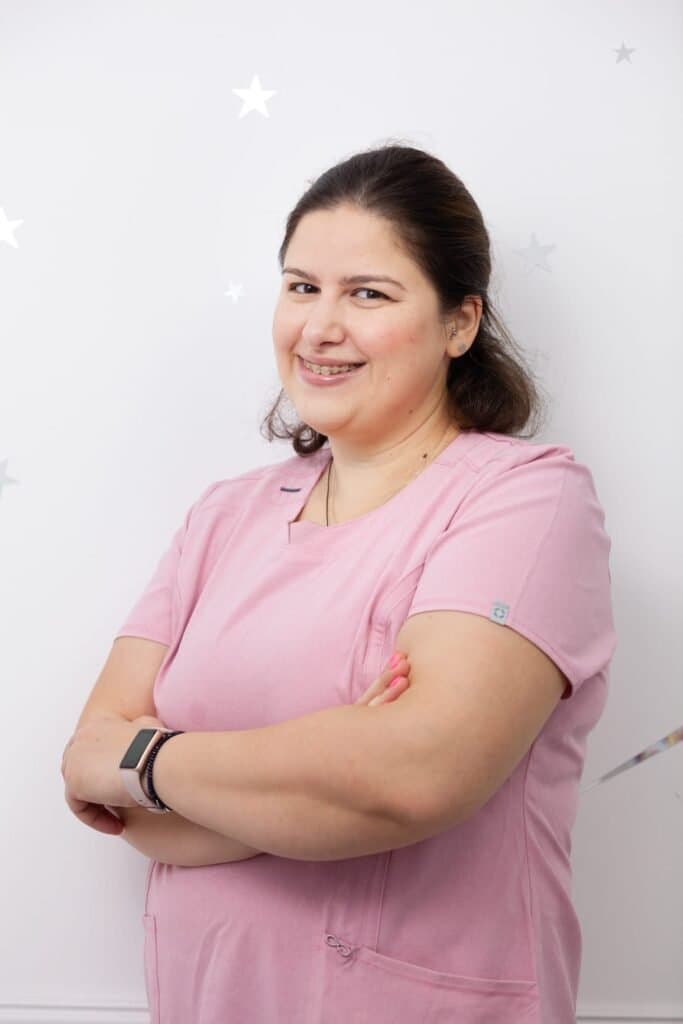 Dr. Georgiana Podișca — Medic stomatolog – Specialist Chirurgie Dento-Alveolară